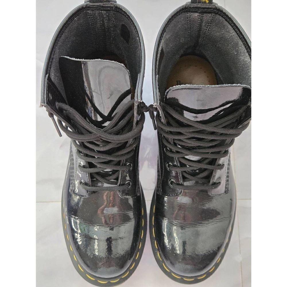 Dr. Martens 1460 Womens Size 8 Black Air Wait Patent Leather Boot - Picture 2 of 9